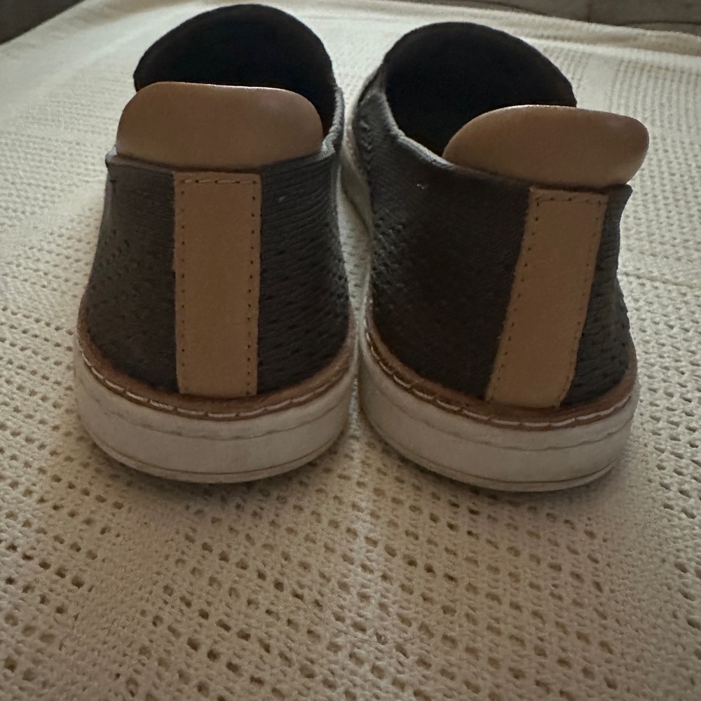 UGG Black Knit Flats - Picture 5 of 14
